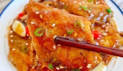 大厨教你红烧带鱼正确做法,不挂糊,不油炸,鱼肉鲜嫩入味还不腥