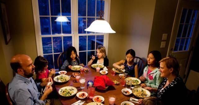 晚餐|直击美国人家庭,看看他们一日三餐都有什么,你怎么看呢