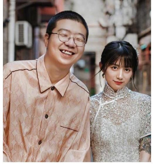 流量小生|ab，金晨，吳宣儀，背景小花拒絕圈內(nèi)人追求，流量小生被團(tuán)隊(duì)坑