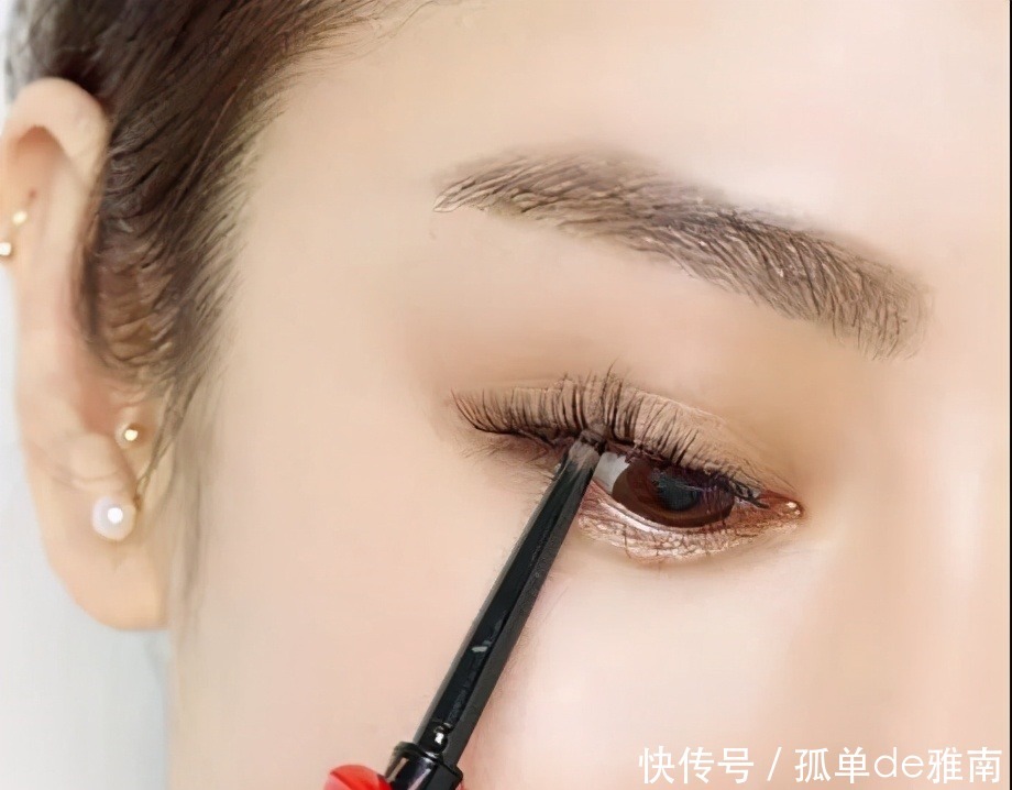 精英化妆技巧大眼美妆！女生必看！精英美妆