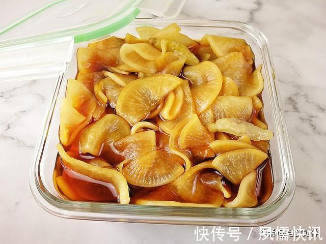 搅拌均匀|秋天趁萝卜便宜，腌成小菜存起来，喝粥吃面条搭配特方便，收藏好