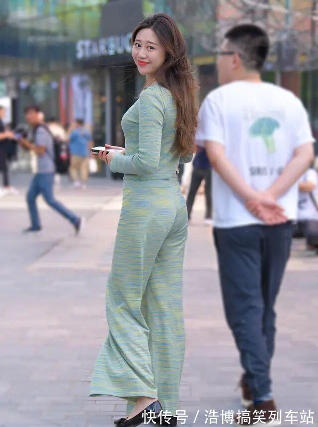 身材 打底裤让你占领时尚前端,随便搭配出显瘦身材,好看又不简单