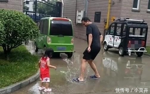 小情人|“佩奇父女”跳泥坑火了,网友:奶奶已经扛着大刀在来的路上