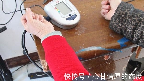 熬夜|高血压的原因是什么?想要控制好血压,谨记:少三事,补两物