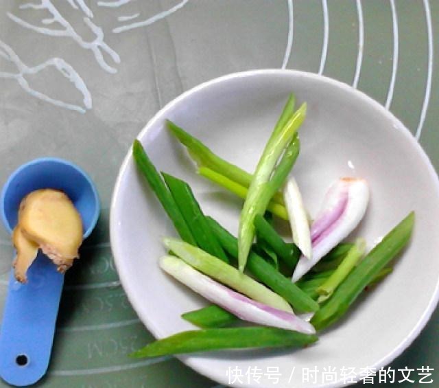 黑椒鸡扒，外酥里嫩，好吃到停不下来！