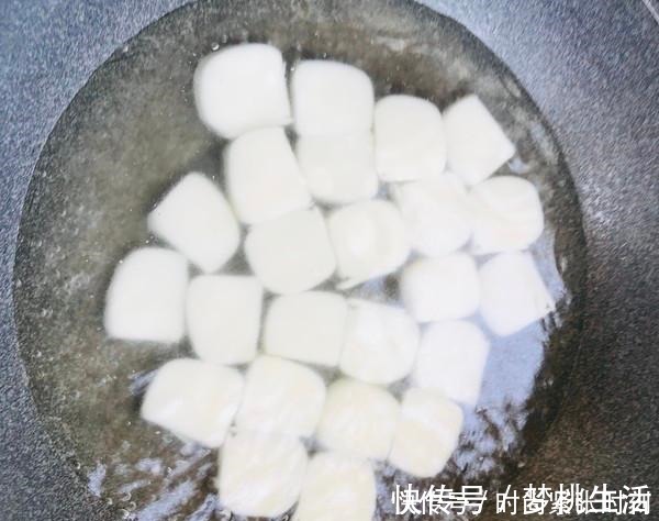 睡眠|失眠最怕这菜,睡眠不好的人,隔三差五吃1次,安神静心促睡眠