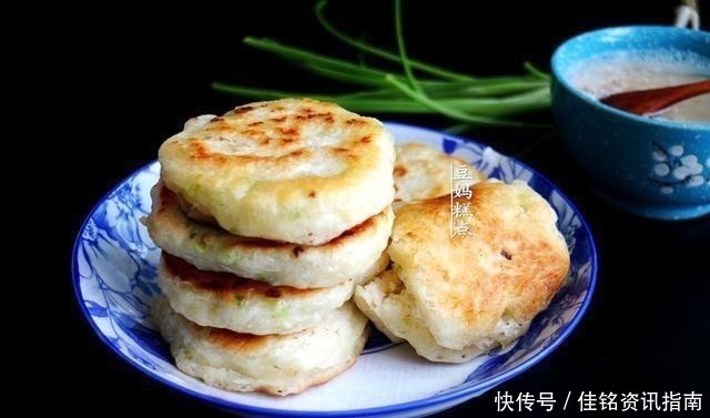手不沾面,教你做葱花饼,早起5分钟搞定,越放越香软