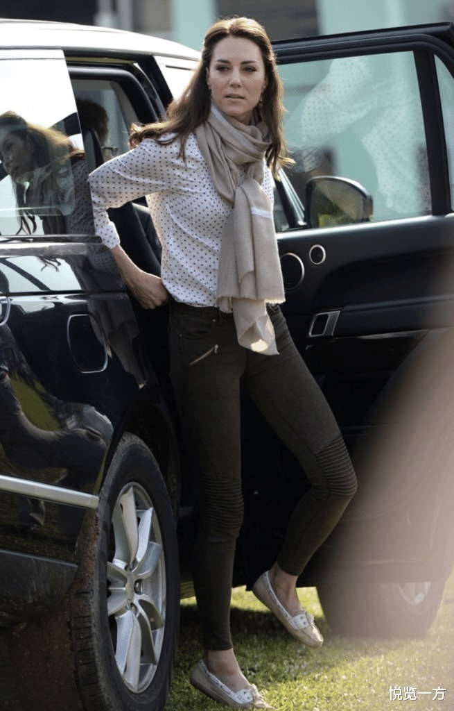 冬天围巾如何搭配？看凯特王妃围巾搭出温暖气场