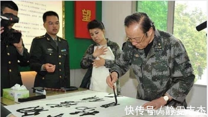 杨洪基|歌唱家杨洪基书法遭批评,笔墨洒脱大气,却被书协专家嘲讽江湖体