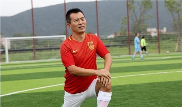 阿曼队|亚洲8.5个名额,国足能否打进2026世界杯?黄健翔的话是什么意思