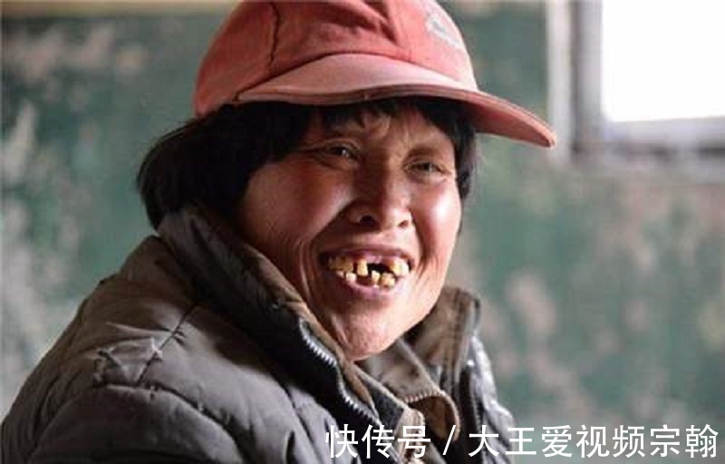 昆仑山脉!昆仑女神独守昆仑20年从女青年变乞丐,军车经过都要鸣笛致敬