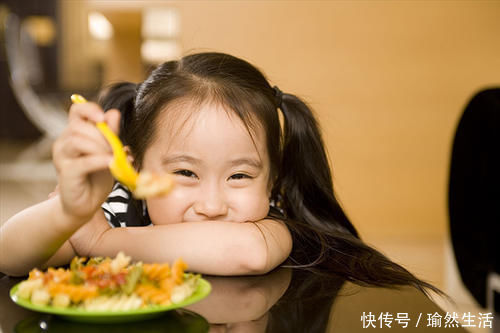 身高速度|当孩子出现这3个信号,说明长身高进入倒计时,早发现早“冲刺”