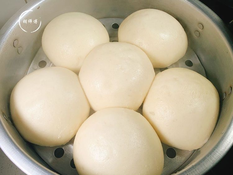 做馒头时，从不放酵母和小苏打，放一瓶饮料，馒头各个蓬松柔软