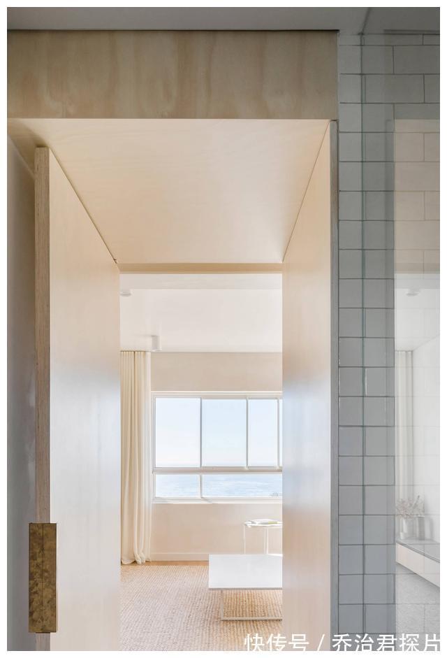 层次|65㎡小户型简约到了极致,客厅、厨房、餐厅层次布局,长见识了!