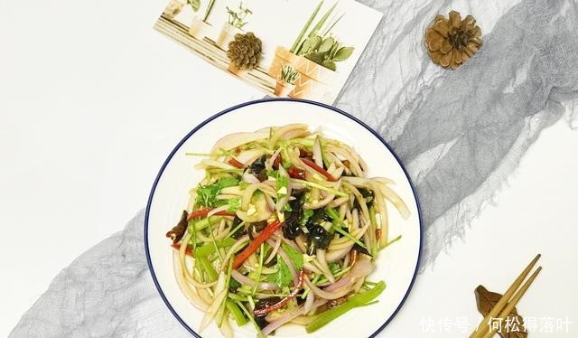 涼拌洋蔥在家怎么做好吃這3個訣竅學(xué)會了,做出來不比飯店差!