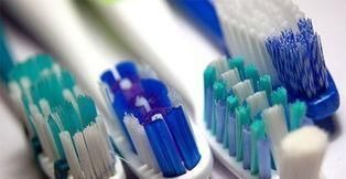 茶杯|8成人还在吃的6种“污垢”,细菌或许比厕所还多,懒人更易中招