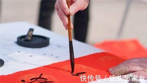 娇娘|才女出上联“朝朝暮暮,进进出出”,穷书生对出下联让才女红了脸