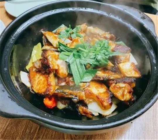 冷锅鱼|吃遍大连-看看!鱼头吃出这么多花样.......专治你刁钻的胃~