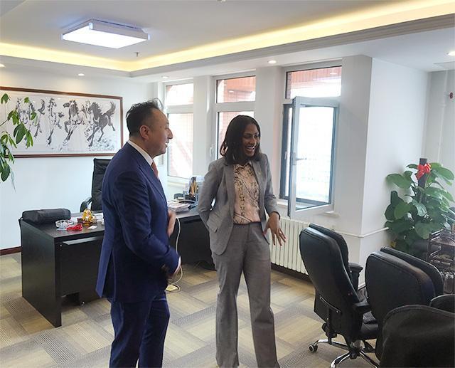 长城|42年前,中国首位在长城上喝可乐的男孩,如今过得怎样?