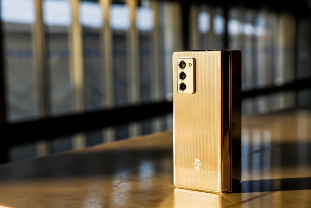 开售|致敬经典 揭幕未来 心系天下三星W21 5G正式开售