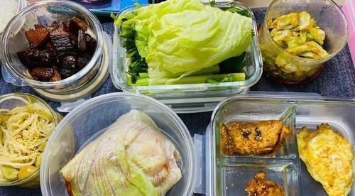 生菜|关晓彤晒剧组伙食，点赞量高达15万，网友：减脂期间也要好好吃饭