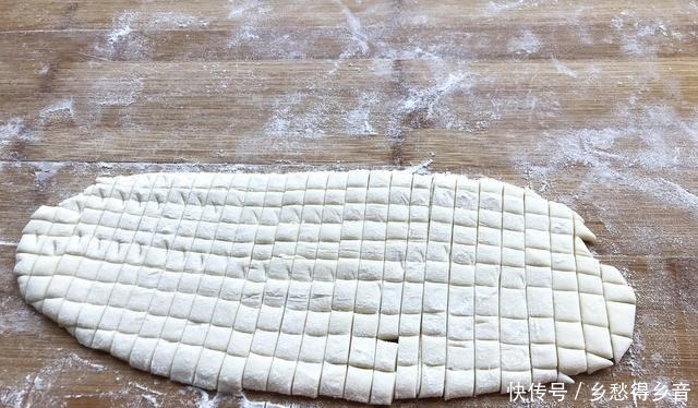 面丁儿素馅饺子的做法，简单又好吃！
