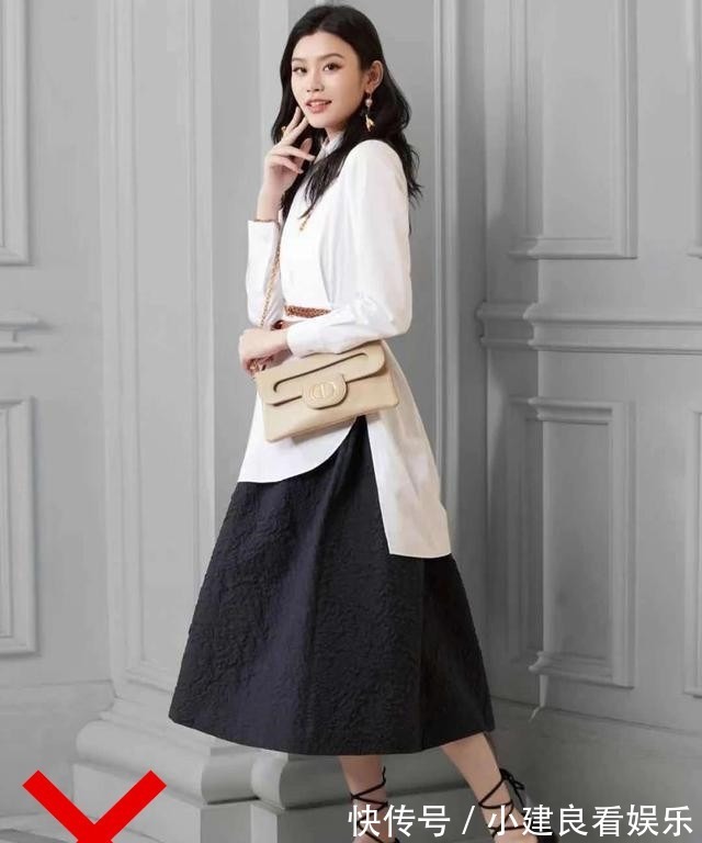 小姐姐|今夏,衬衫+半身裙才最“合拍”,青春又时尚,小个子都爱了