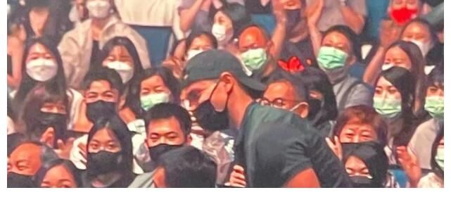 新加坡首次取消安全距离,孙燕姿、林俊杰都在现场!KTV快要回来啦?!