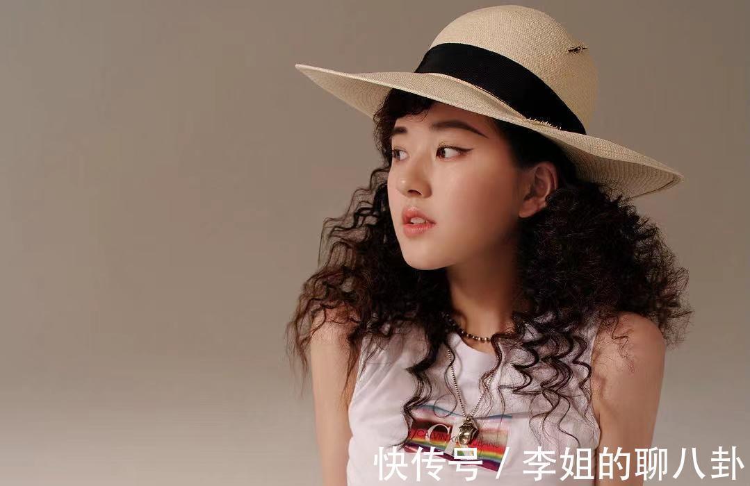 蓬松度|脸圆、脸上肉多的女生,不适合3种卷发,很容易显得脸更圆