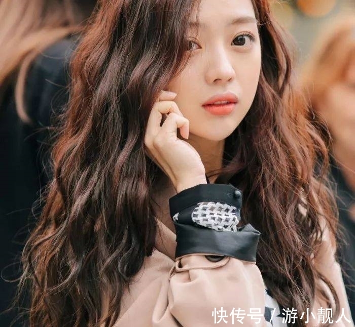 卷发直发还有卷曲度的划分,发质决定你的发型