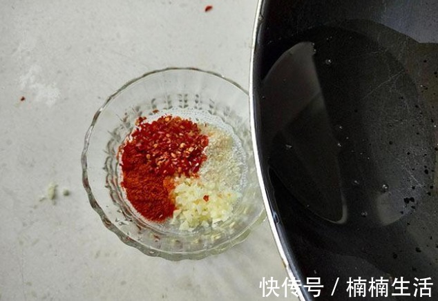 辣椒面|不煎不炸,包上馅锅里一蒸,皮薄馅足,吃着香