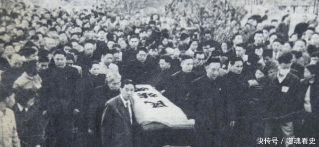 主持|鲁迅葬礼老照片国母主持葬礼,16位大佬来抬棺,送行队伍几十里