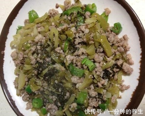 想吃酸菜不用买,制作方法超简单,三天就能吃上,干净卫生!