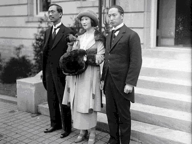  无爱|4个女人串起他的一生，无爱原配最爱第四任，他的一生可谓传奇