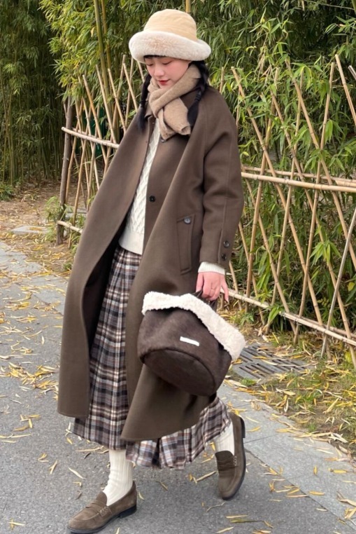 搭配 讲真的,冬天还是穿毛呢大衣更洋气,这些搭配温柔优雅又有格调