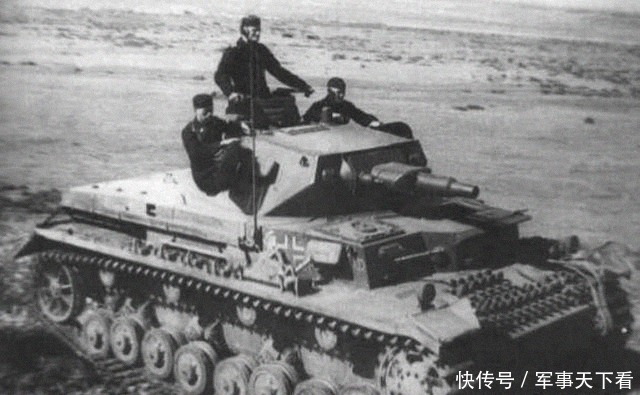 中型|黑豹出没请注意，二战中最优秀的中型坦克，强大的黑豹中型坦克