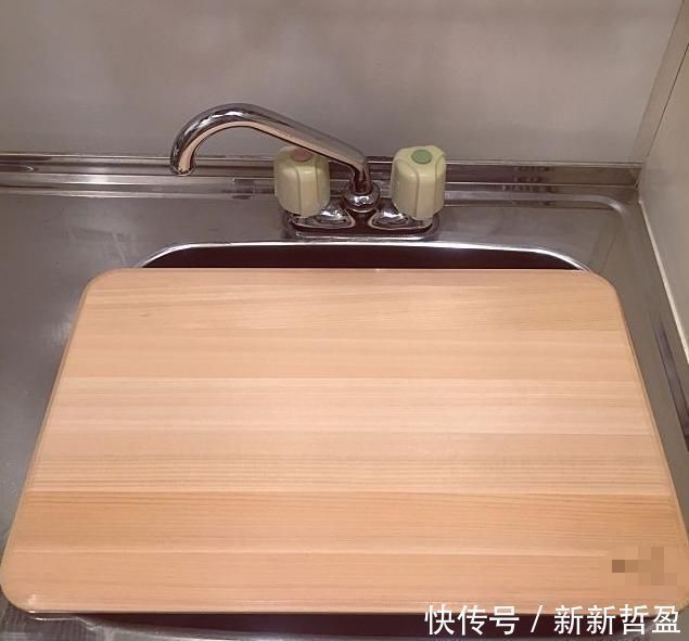 收纳|厨房面积不到3㎡，收纳一定要这样做，瓶瓶罐罐收纳得整整齐齐