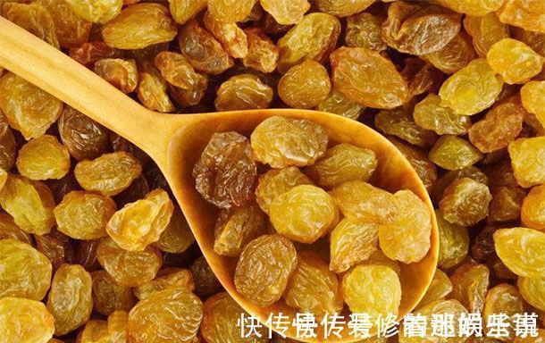 保护血管|50岁后睡前吃点“葡萄干”,三大好处“找上门”,养生更“长寿”