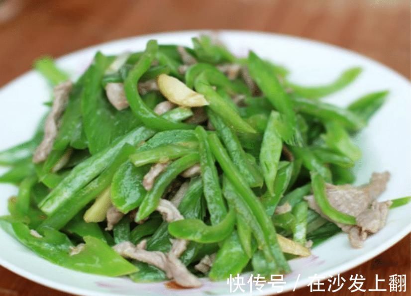 蛇瓜|冬天,吃萝卜不如吃它,简单炒一炒,营养极高,家里人都爱吃