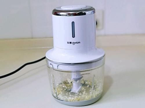  干净之后|荷兰豆和海鲜菇是“天生一对”，炒一炒，味道鲜美超下饭