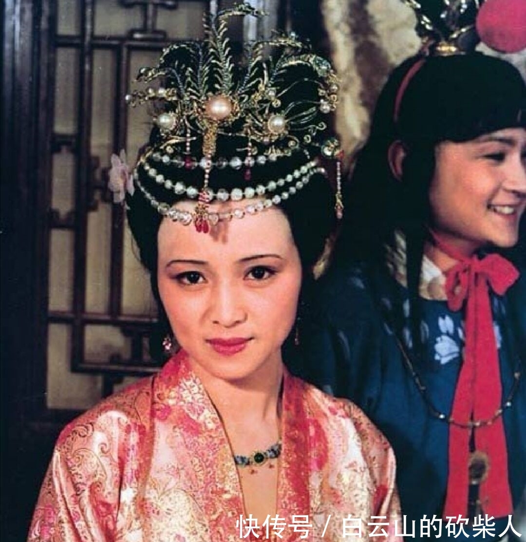 宝叔#秦可卿为何巧用计谋,安排贾宝玉去自己房间午睡?她到底有何目的