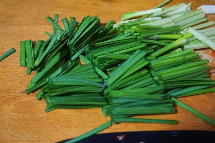 非常实惠的一道素炒三丝,能当主食或下酒菜,还能当盖饭的主菜