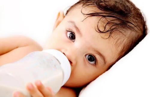 高温|有种“省事”叫父母无知,用开水烫奶瓶,受伤害的是孩子