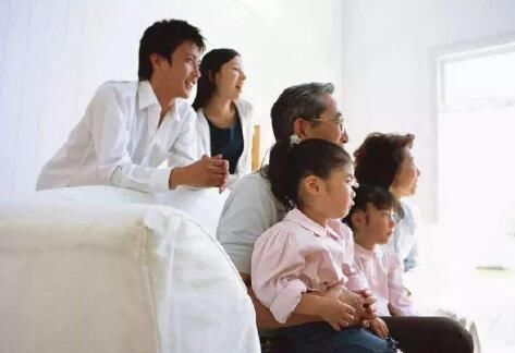 两代人|“生二胎，差点断送我的婚姻”，两个二胎妈妈的遭遇反应残酷现实