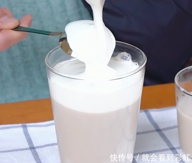  豆乳奶茶，奶香浓郁，超好喝