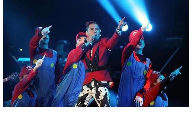 黄征|他的《奔跑》在《披荆斩棘》引发大合唱，但他却总排名倒数第三