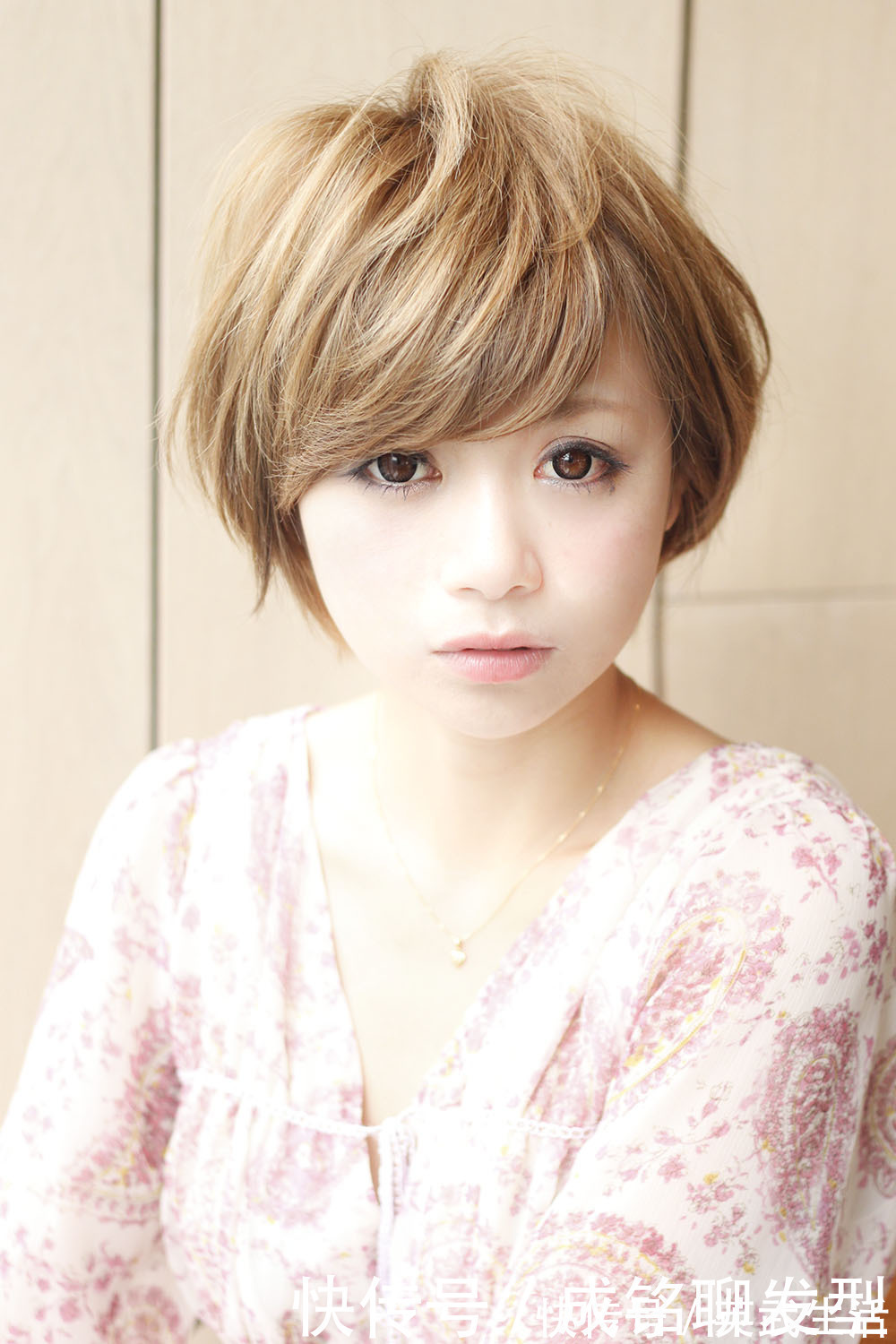 蓬松感|脸圆发量少发质细适合哪种发型呢?短发时尚减龄,蓬松又显发量