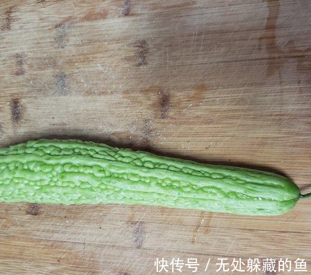 鸡蛋|鸡蛋蒸苦瓜，香而不腻，开胃爽口快手菜！