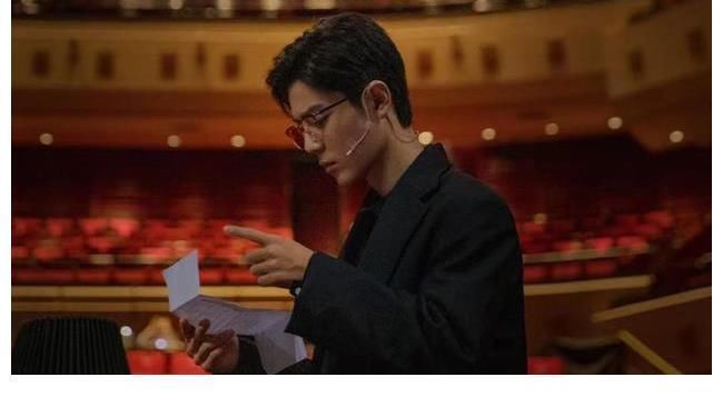 活動方|肖戰(zhàn)晚會花絮被放出,炸場演出的背后讓人心疼,獲活動方高度評價(jià)