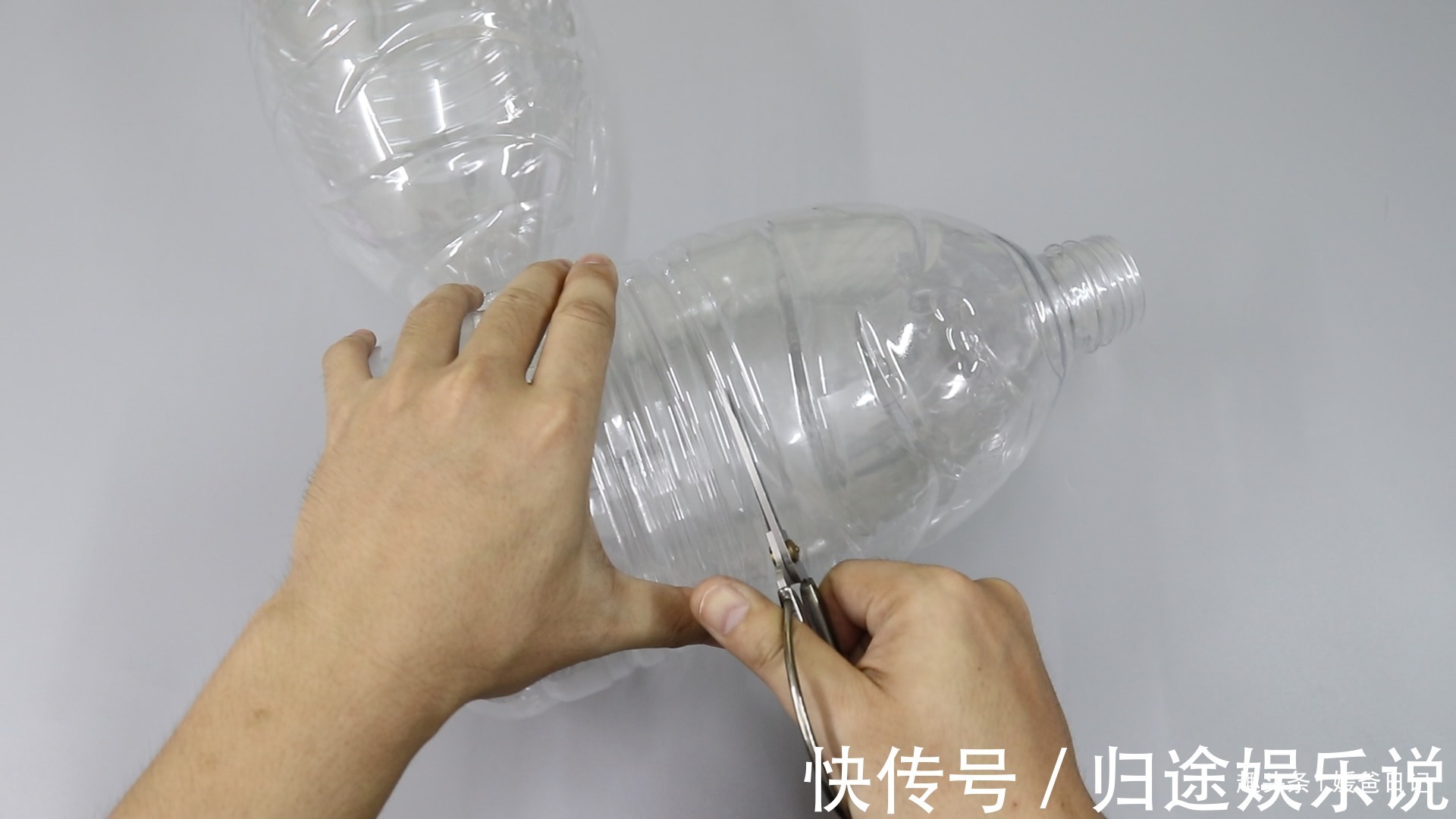 媛爸|我家的小垃圾桶从来不用花钱买,脏了直接换新的,太棒了